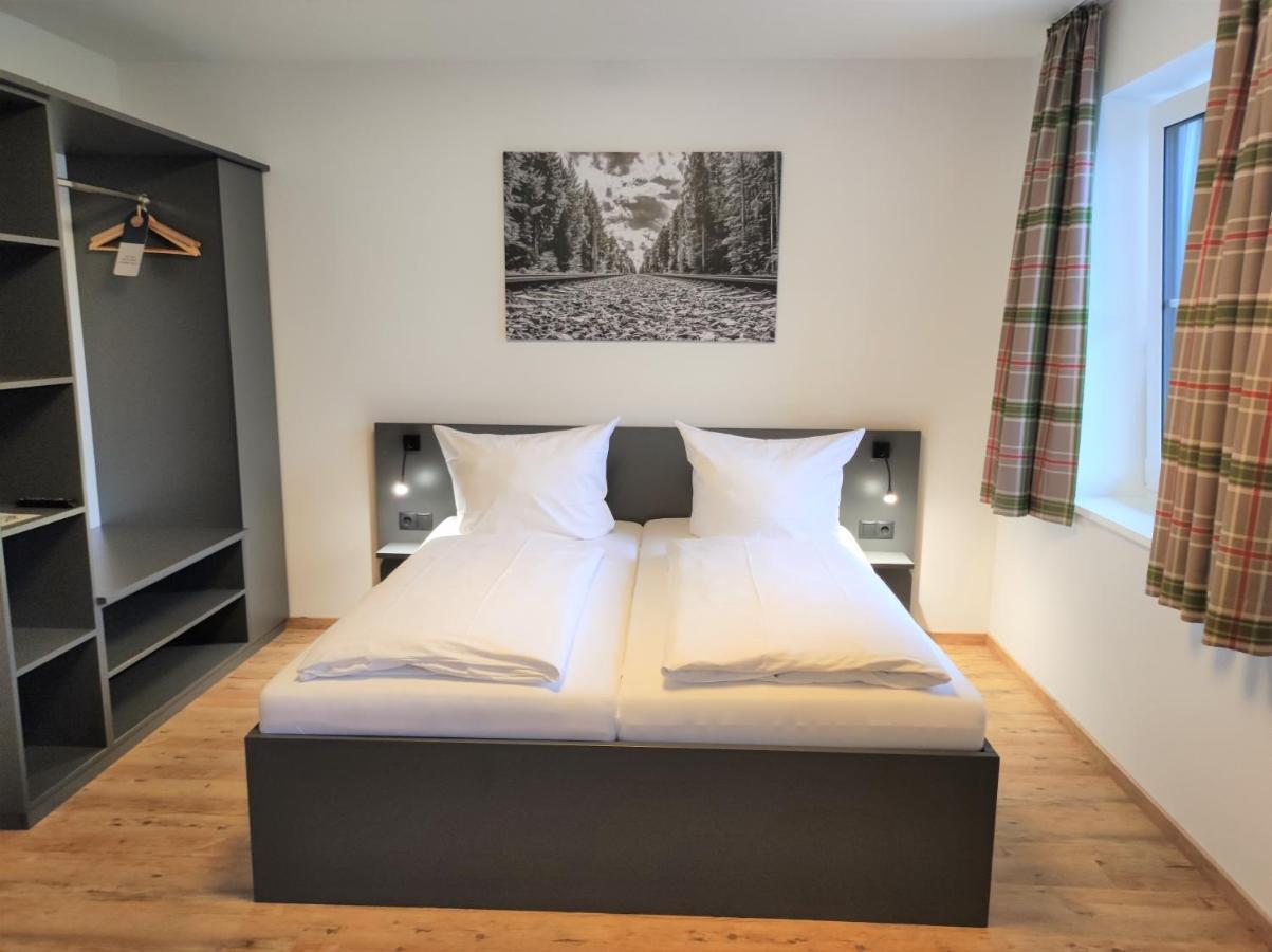 Am Gleis 1 Hotel *