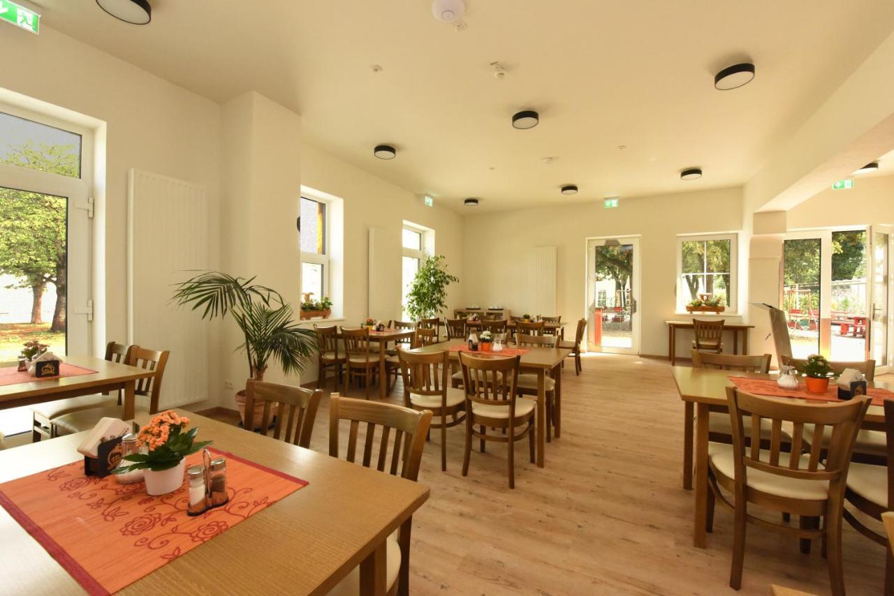 Am Gleis 1 Hotel *
